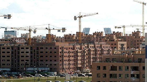 Collapse in supply causes first drop in house purchases in over a year