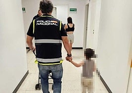 The police accompanying the victims to the hospital.