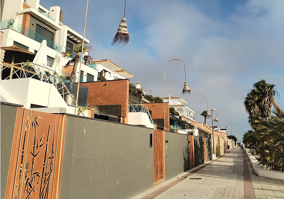 Imagen principal - On the promenade.