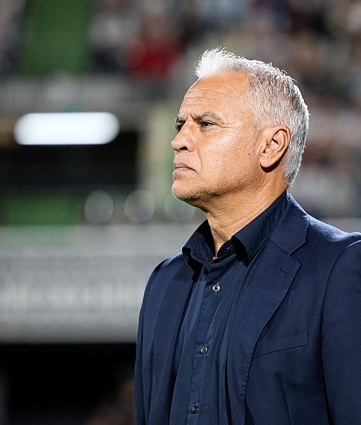 Imagen secundaria 2 - Stoppage-time heartbreak as Malaga CF are stunned by incredible late comeback