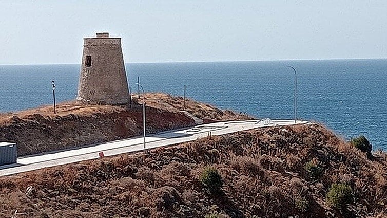 Costa del Sol residents launch petition against plans for new homes just 40m from protected 16th century watchtower