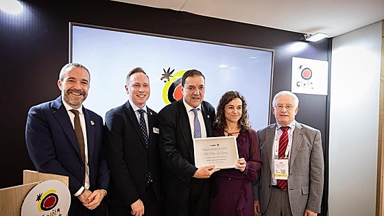 World Travel Market in London honours 'most knowledgeable' SUR journalist