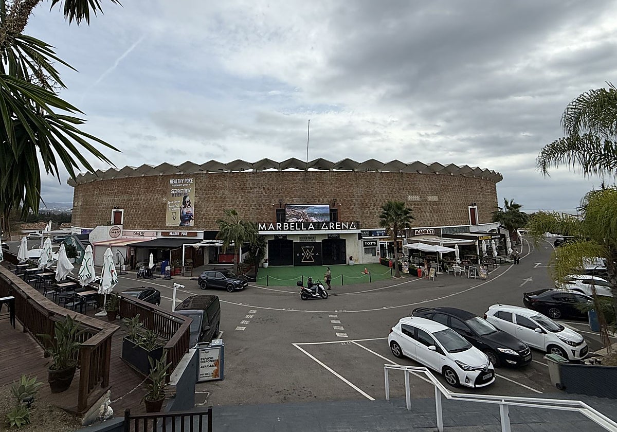 Exterior image of the Marbella Arena complex in Puerto Banús.