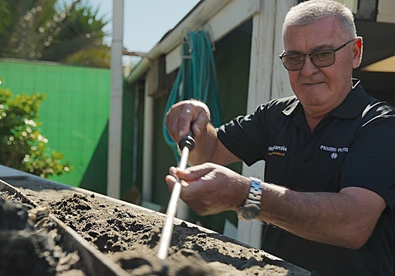 The story of Malaga's 'espetero' Manolín, competing for a Goya Award