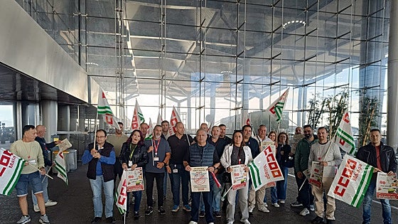 Malaga Airport ambulance workers protest over alleged unpaid wages