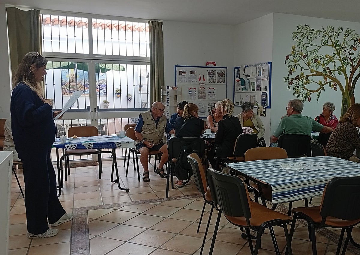 Imagen secundaria 1 - Photos taken during the Food Drive second anniversary event