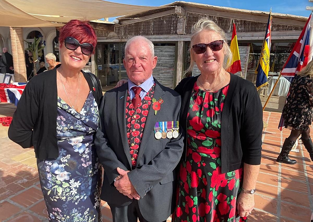 Imagen secundaria 1 - Ceremonies at St george's Church in Malaga, Benajarafe and Nerja.