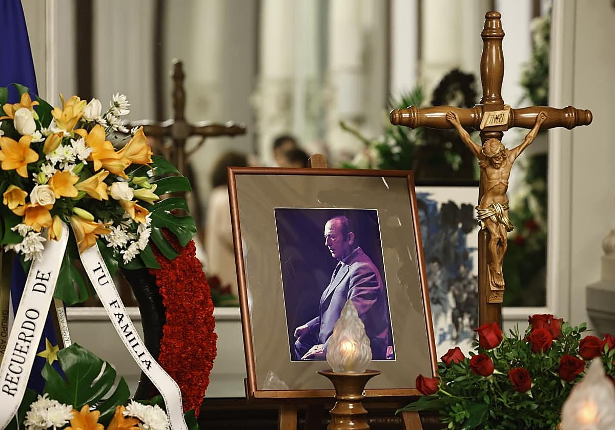 The legendary singer was considered one of the basic pillars of the natural school of flamenco.