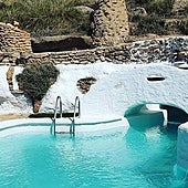 Swimming pool of the Balcones de Piedad caves.