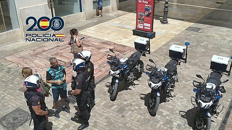 Man pretended to be hotel employee to steal tourist's suitcase and valuables during check-in on Costa del Sol