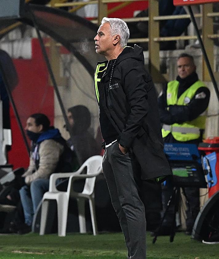 Imagen secundaria 2 - Sergio Pellicer on the brink after another grim night for Malaga CF