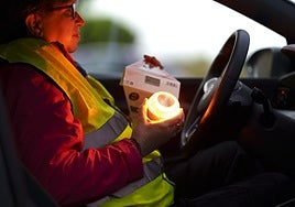 The V-16 safety beacon that will become compulsory for 30 million vehicles in Spain in six weeks