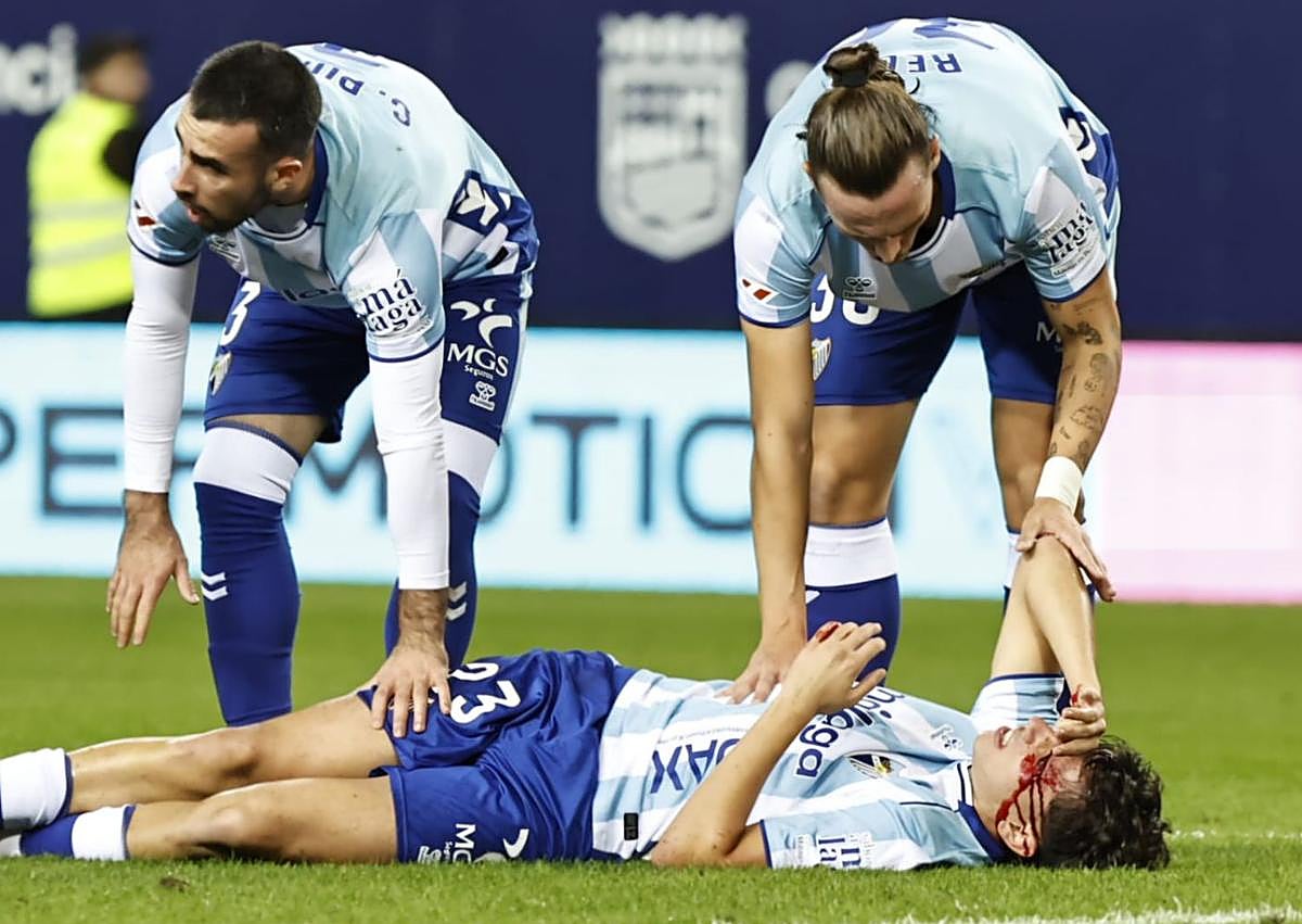 Imagen secundaria 1 - Einar Galilea snatches last-gasp winner to seal perfect start for Malaga CF&#039;s new coach