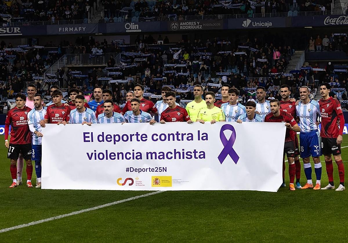 Imagen principal - Einar Galilea snatches last-gasp winner to seal perfect start for Malaga CF&#039;s new coach