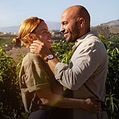 Actors Josephine Park and Dar Salim star in the Netflix hit Mango, a romantic drama.