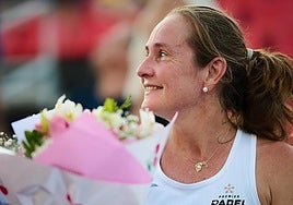 Navarro left the court to a standing ovation.