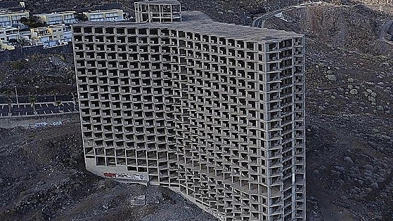 Police investigate death of 13-year-old girl who fell from derelict building in Tenerife