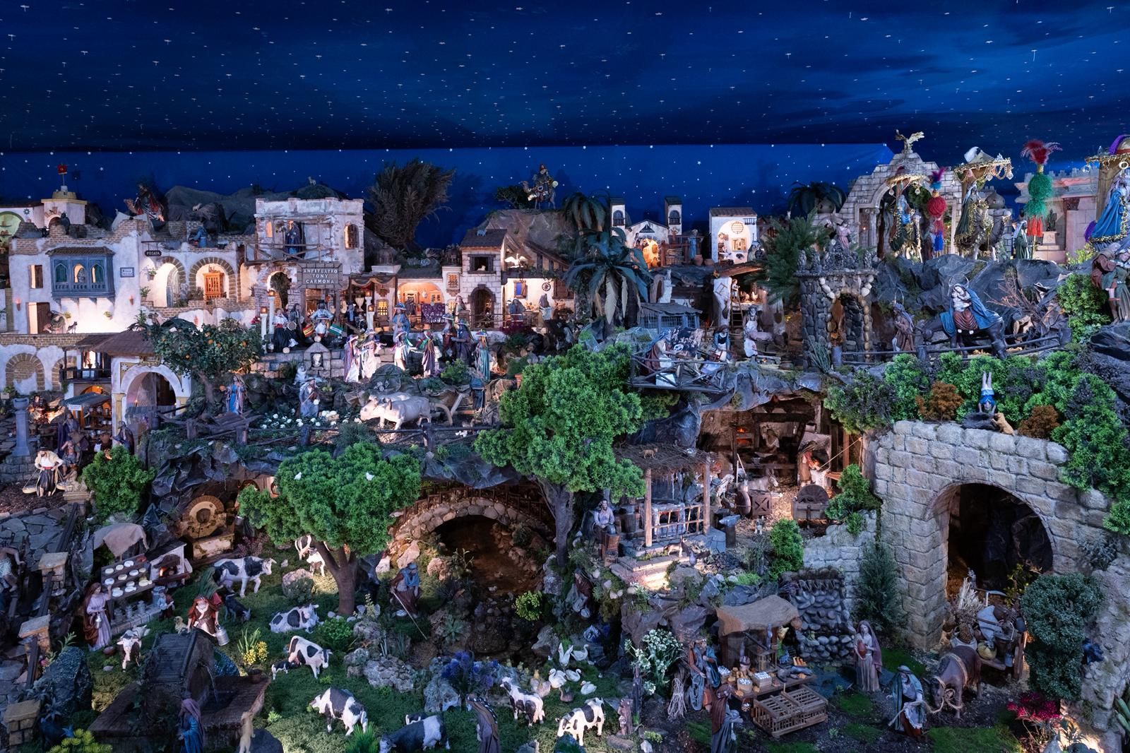 Nativity scenes around the city in pictures