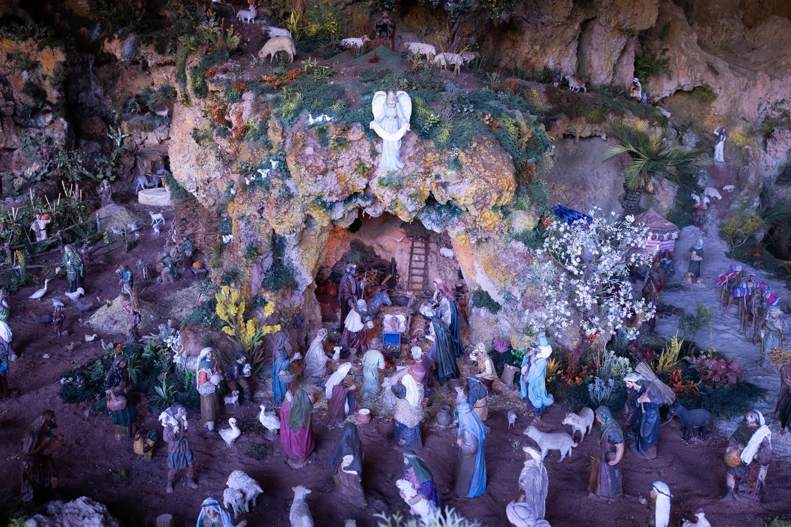 Nativity scenes around the city in pictures