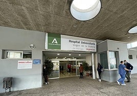 41-year-old man admitted to Hospital Clínico in Malaga with facial gunshot wound