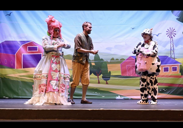 Salón Varietés theatre offers a magical adventure above the clouds