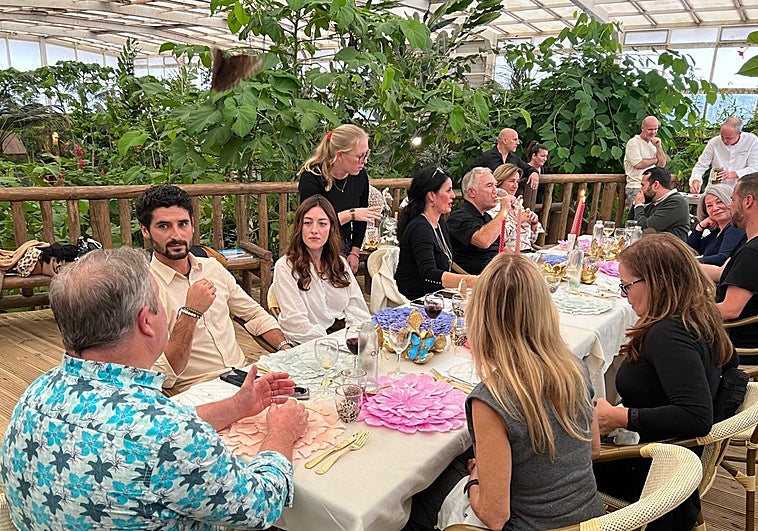 Eating among the butterflies: a unique dinner in Benalmádena