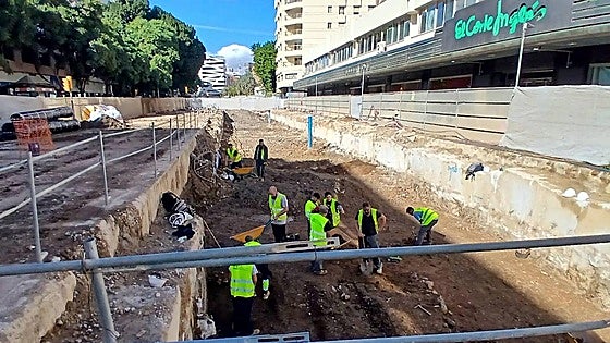 Malaga's underground treasures: regional ministry of culture orders preservation and transfer of several Roman tombs from unidentified cemetery