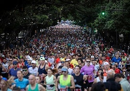 Runners filled the central Alameda on Sunday morning.