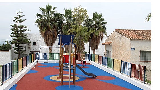 Cártama renovates children's playground as part of major improvement plan for gardens and parks