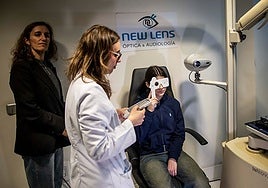 Children in Spain are now eligible for 100 euros towards glasses or contact lenses. Ministerio de Sanidad