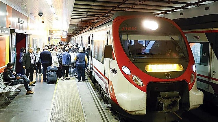 Everything you need to know about the subsidised transport pass for trains and buses that will be launched in Spain mid-January