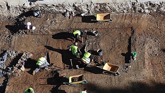 Malaga metro works held up for nine months after surprise Roman necropolis find in city