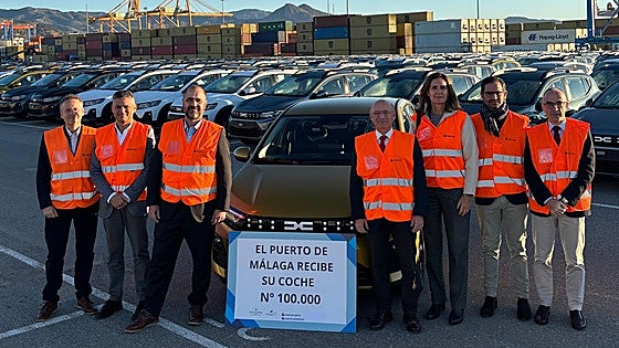 Malaga port hits major milestone with record arrival of more than 100,000 new cars in 2025
