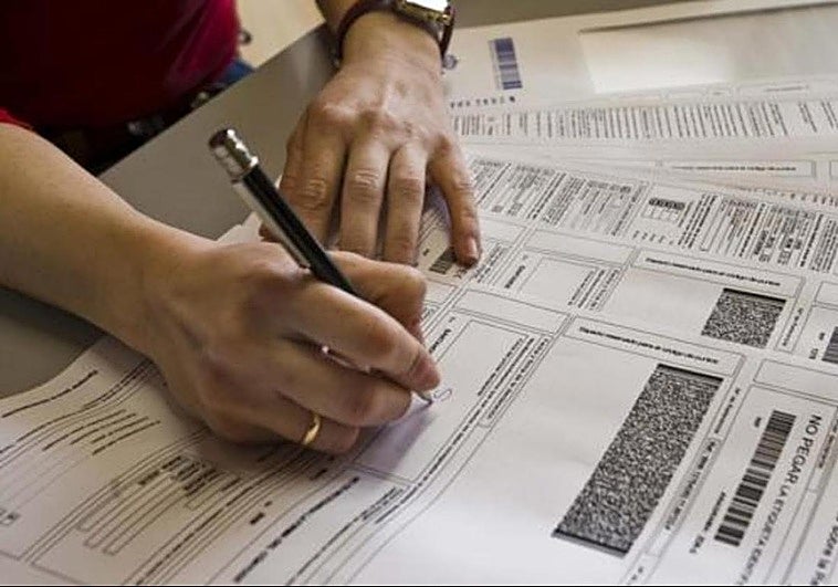 Испанское правительство отменяет налоговую декларацию для безработных