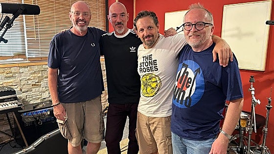 Peter Carter: A British vocalist on the Costa with a new trick up his sleeve