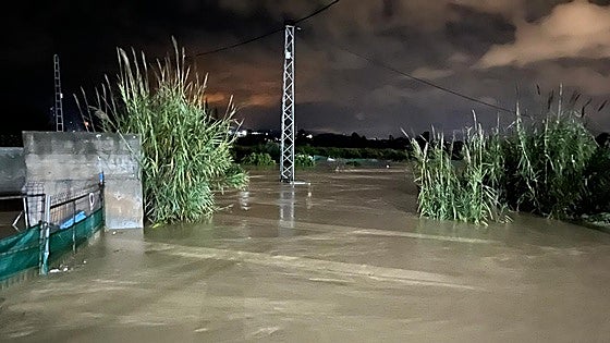 Red flood alert issued for Guadalhorce river in Malaga province after a night of intense rain