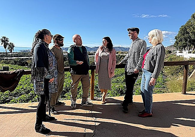 PSOE councillors with farmers