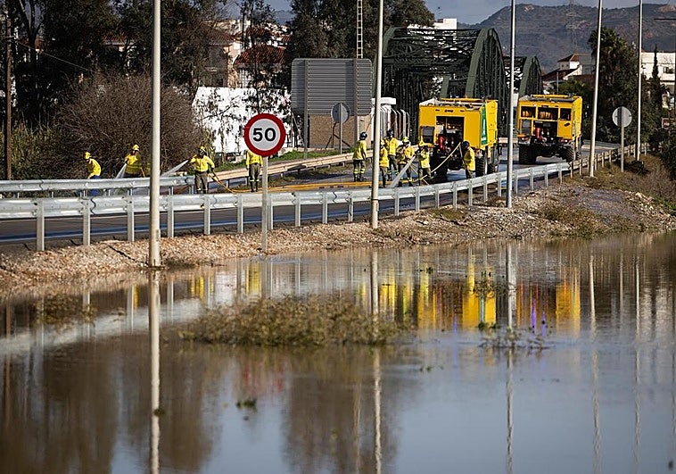 More than two hundred incidents, evacuations, rescue operations and a flooded school in Malaga province