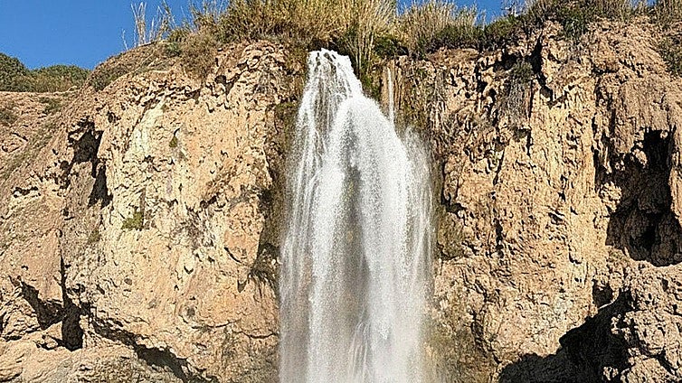 Watch as eastern Costa del Sol waterfall reappears after recent rains