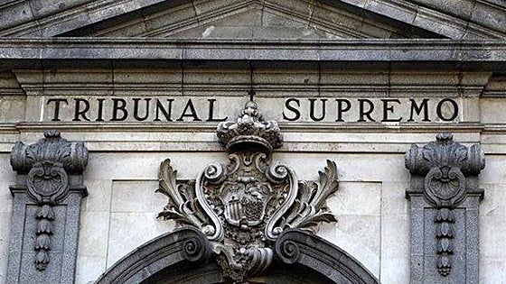 Spain's Supreme Court bans banks from charging both interest and fees on same overdraft
