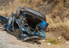 The state of a car after a crash in Malaga province.