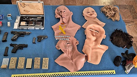 Arrested: a gang that donned wigs and masks to steal from luxury homes in Malaga