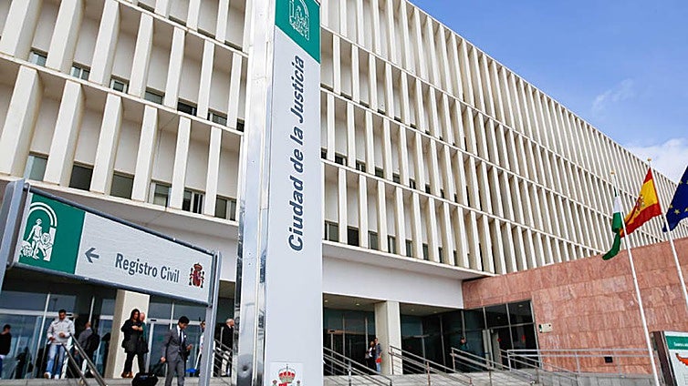 Investigation suggests that young woman found dead in Malaga may have suffered a heart attack
