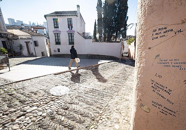 Granada city hall tackles the graffiti in its historic Albaicín district