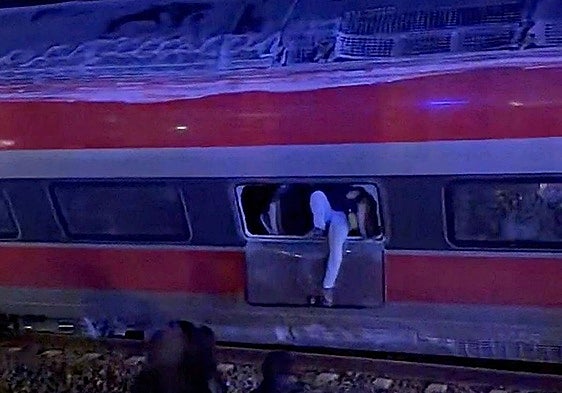 Surviving passengers of Cordoba train crash recount incident: 'We were thrown around and suitcases fell on top of us. I was given a second chance'