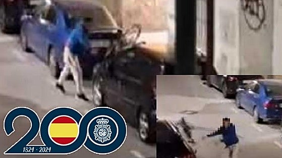 Man arrested in Malaga for smashing windows and mirrors of eight parked vehicles with bicycle