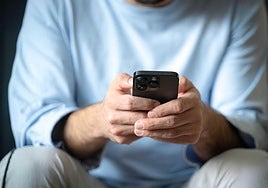 'Ghost pairing' - how hackers gain control of your WhatsApp