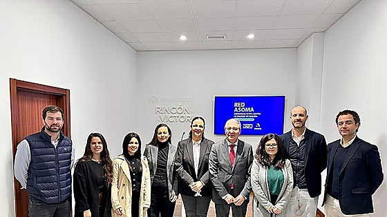 Rincón de la Victoria launches 'Asoma' project to combat loneliness in seniors