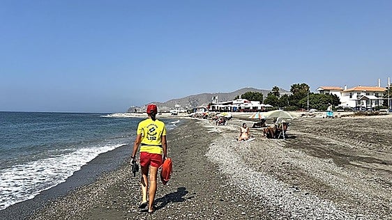 Costa Tropical boosts sea water monitoring to prevent 2026 bacteria outbreaks