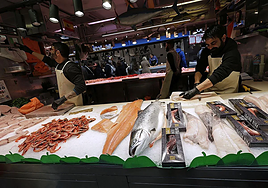 Stalls in the Atarazanas market.
